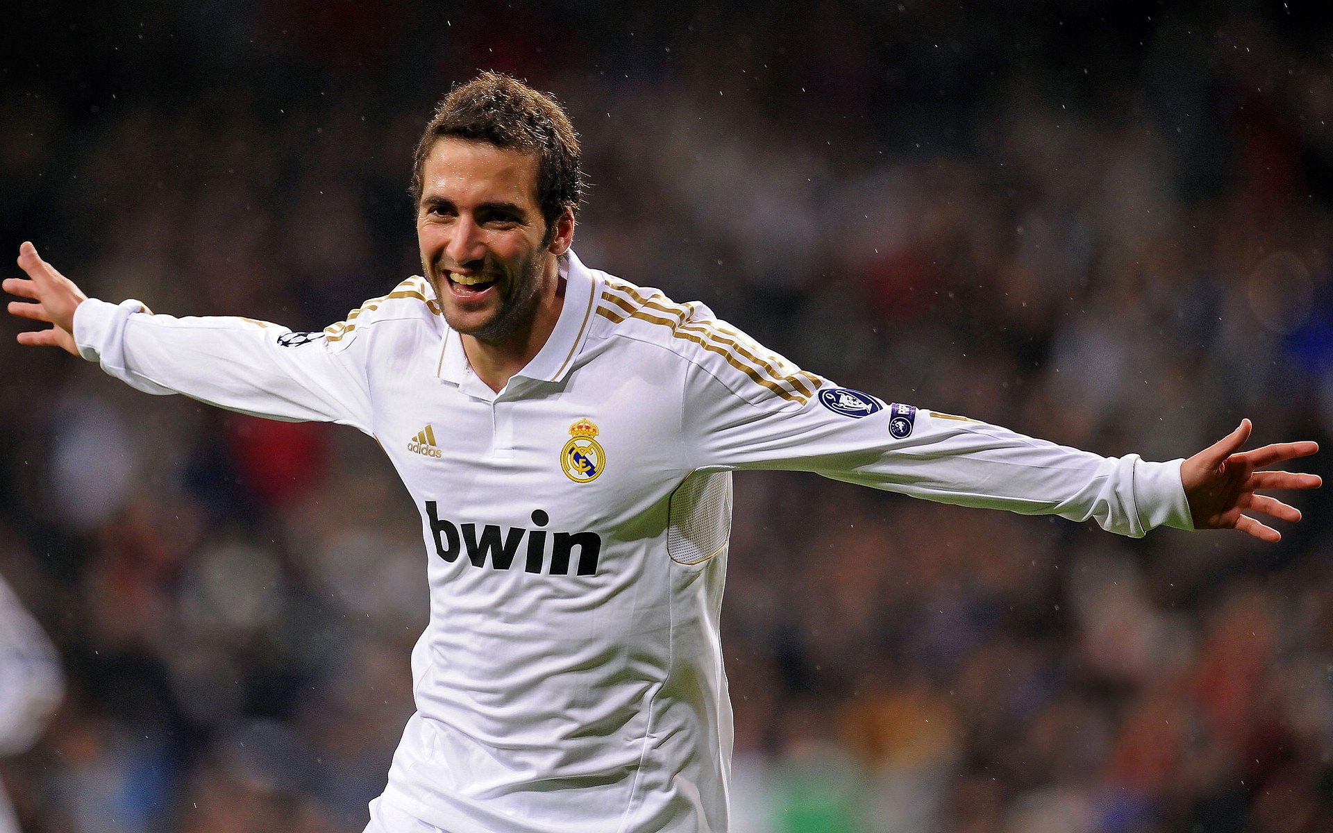 牙买加新星厄德高闪耀全场，完美压制贝蒂斯展现大师级掌控力